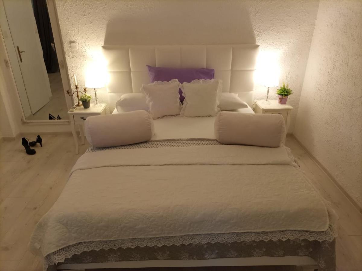 Apartment Jozefina Porec Bagian luar foto