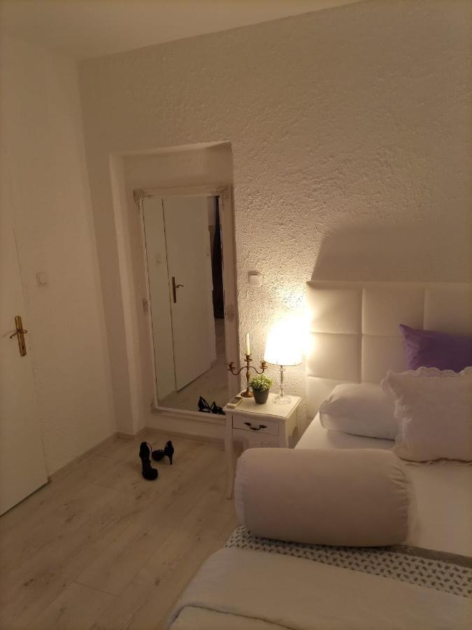 Apartment Jozefina Porec Bagian luar foto