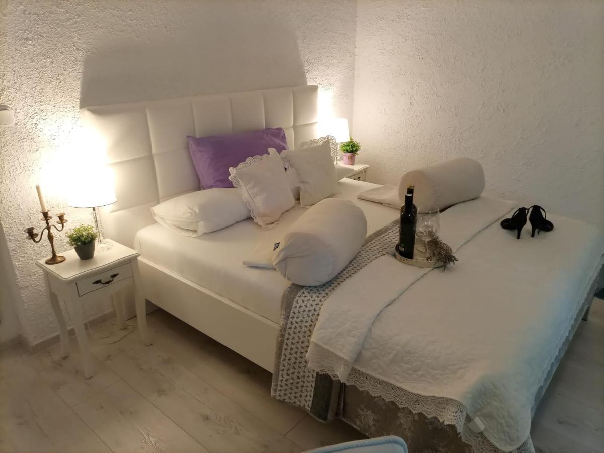 Apartment Jozefina Porec Bagian luar foto